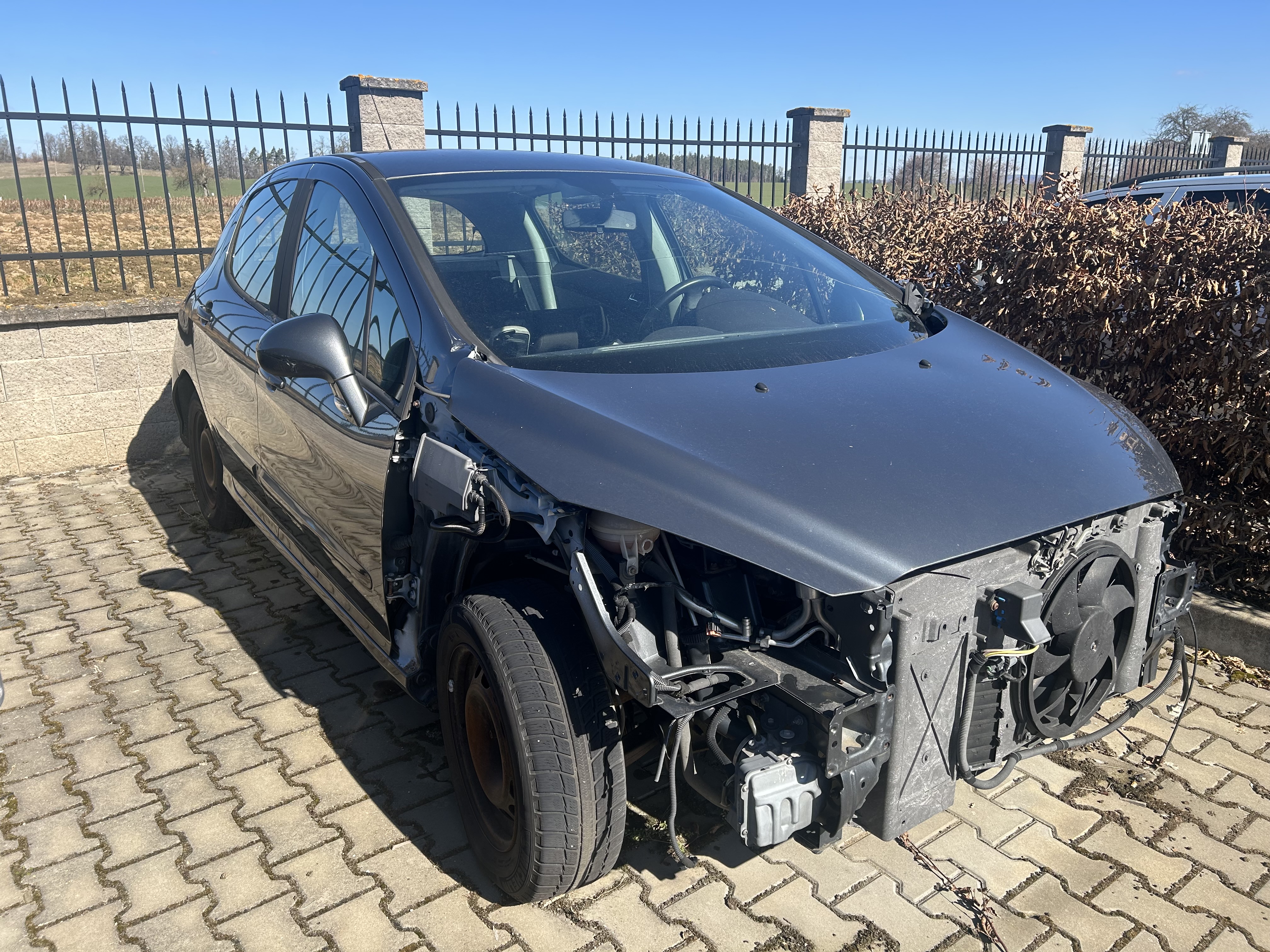 Peugeot 308 1.6 benzín